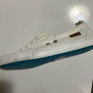 Blowfish shoes converse style